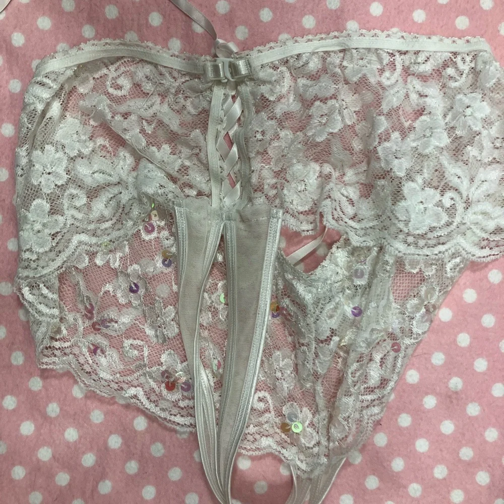 Frederick’s of Hollywood lace intimate underwear/Pink Panty L NWT